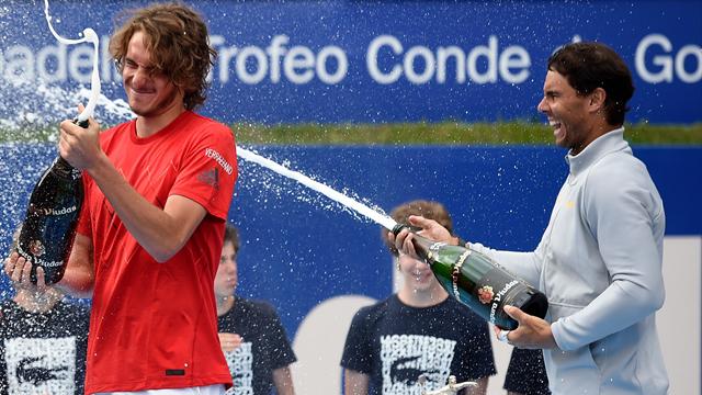 Race 2018 : Le « Taureau » Nadal est lâché, Tsitsipas prend date