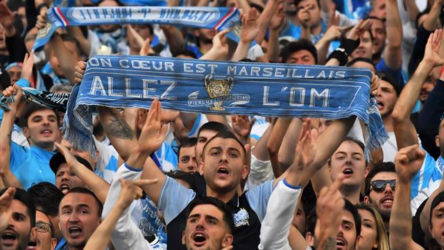 Les Marseillais font monter la température devant le Groupama Stadium Les Marseillais font monter la température devant le Groupama Stadium