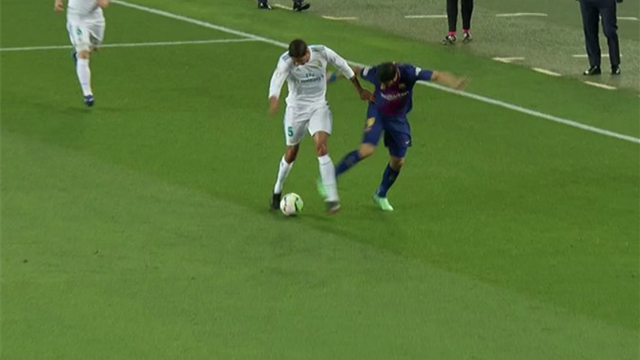 Après un passage en force de Suarez, Messi s’est joué de Ramos pour tromper Navas