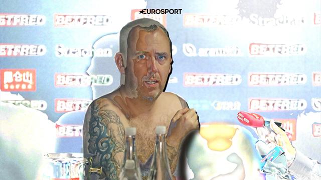 Хиггинса сняли с рейса за пьянство, Уильямс ходит голым. Героям ЧМ 86 лет на двоих, но они дикари