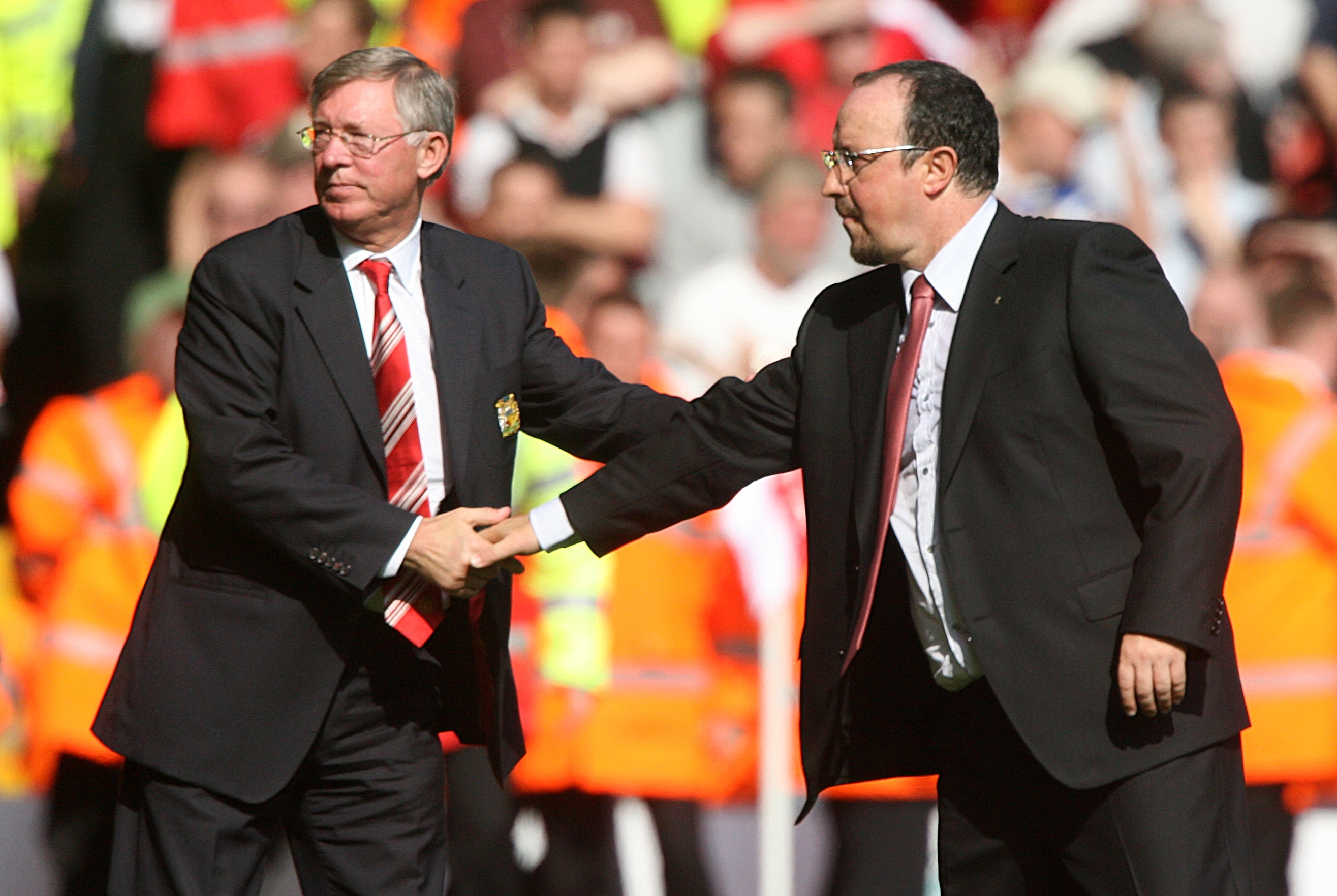 Former Liverpool manager Rafael Benitez (right) has offered his support for Sir Alex Ferguson. (Peter Byrne/PA Images)