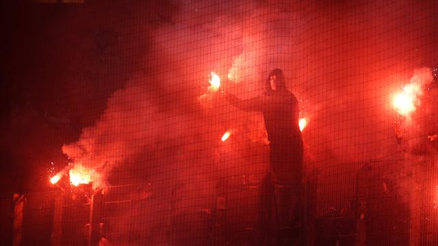 Das Abstiegs-Drama um den Dino: Auf Pyro-Irrsinn folgen bittere Tränen Das Abstiegs-Drama um den Dino: Auf Pyro-Irrsinn folgen bittere Tränen