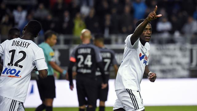 Angers: Harrison Manzala signe pour quatre ans