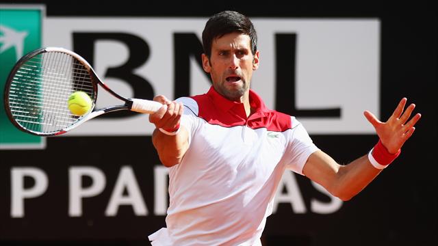 Sur la terre italienne, Djokovic monte gentiment en régime