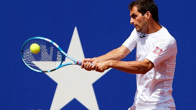 Albert Ramos gana la batalla ante Isner y pasa de ronda con tres desempates
