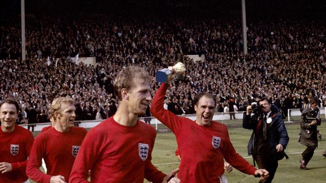 Ray Wilson saluted by fellow 1966 heroes Sir Bobby Charlton and Gordon Banks