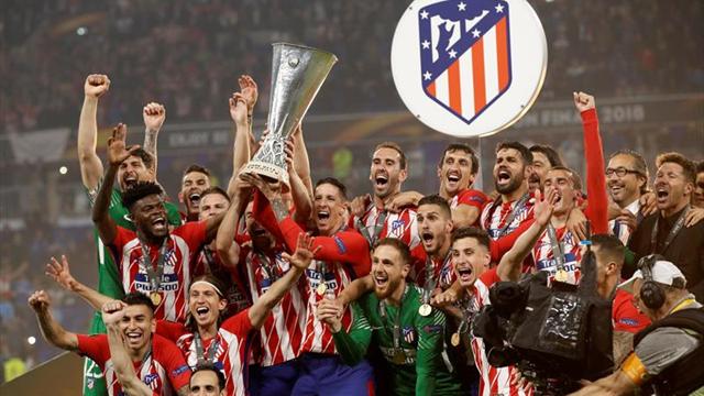Fernando Torres levanta su primer trofeo en el Atlético de Madrid