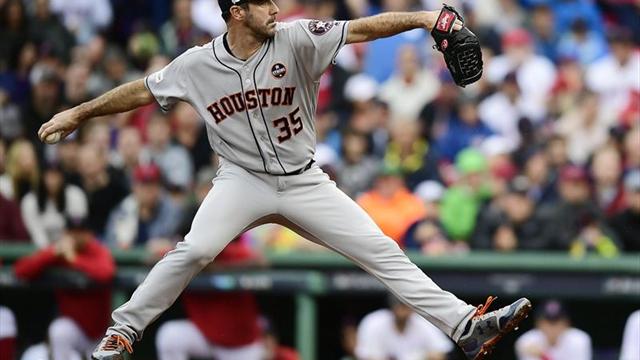 0-2. Verlander lanza la ruta completa y blanquea a los Angelinos
