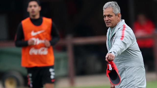 Rueda niega presiones contra Bravo y dice que él eligió marginarse de la Roja