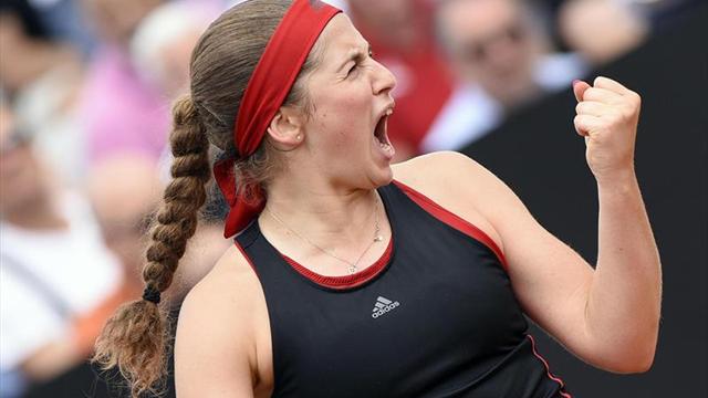 Ostapenko vence a Konta y ya está en cuartos