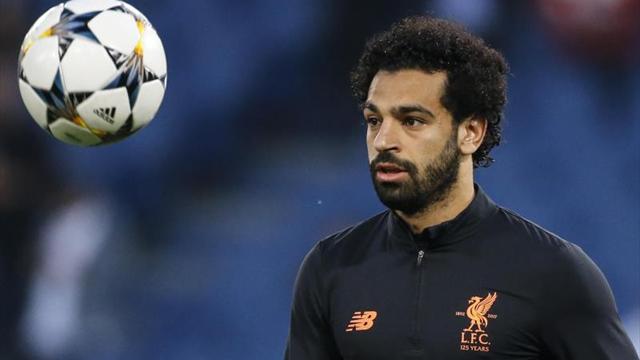 El Museo Británico exhibe unas botas del egipcio Mohamed Salah