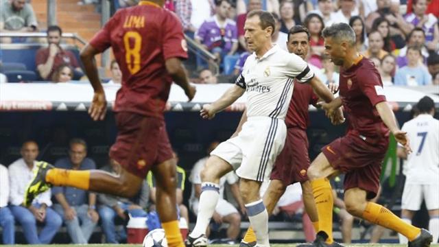 Cuatro equipos de leyendas, incluidos del Madrid y Liverpool, jugarán en Kiev