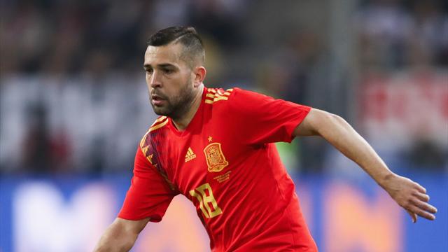 Alba de retour avec la Roja (le tout en vignettes Panini)