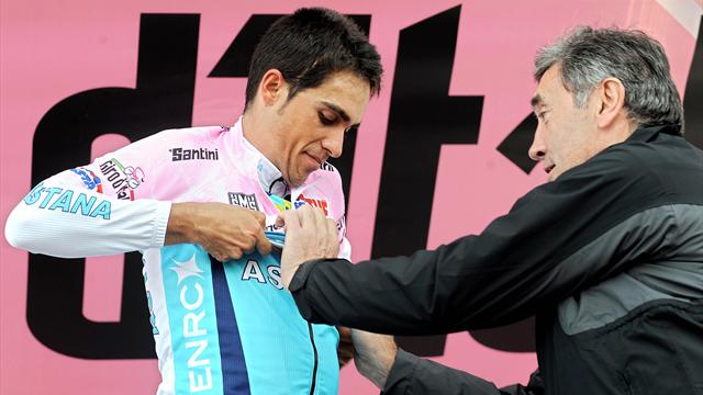 Contador en Eurosport: Su genial anécdota con un vino de lujo y la cólera de Eddie Merckx Contador en Eurosport: Su genial anécdota con un vino de lujo y la cólera de Eddie Merckx