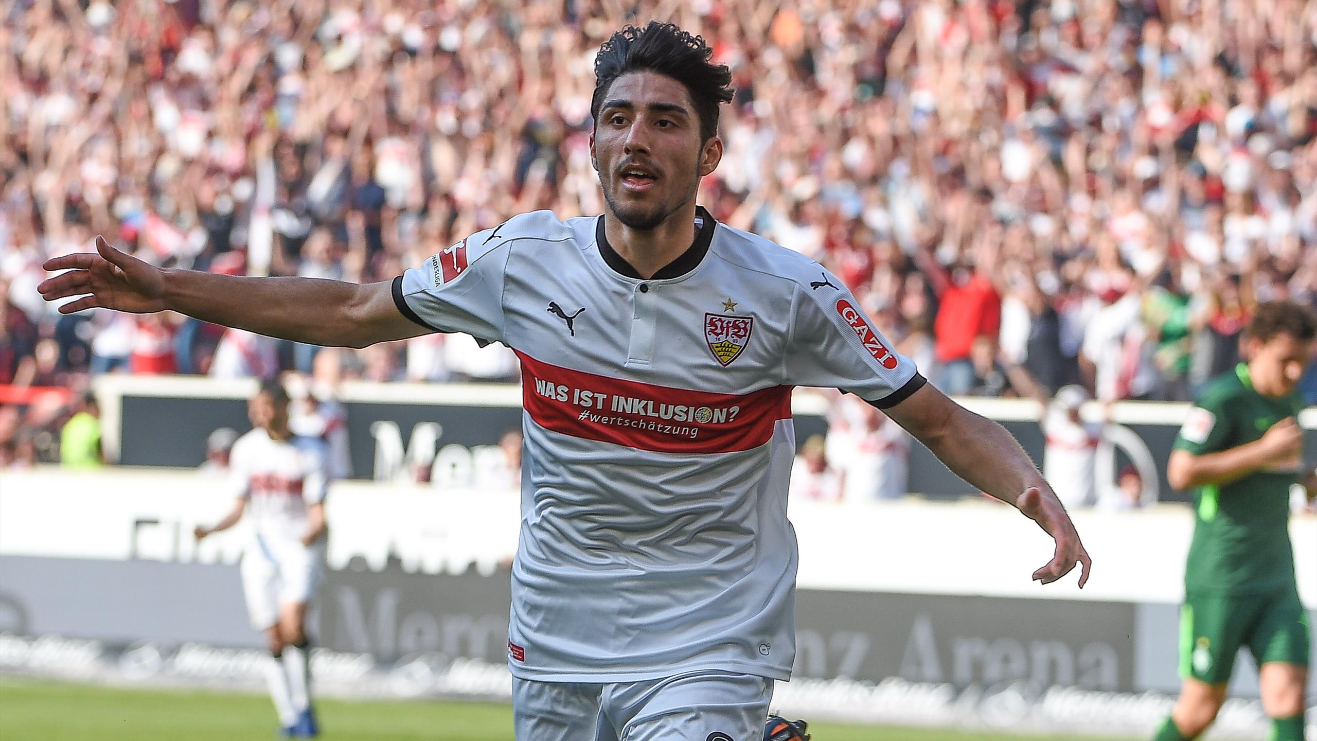 berkay zcan vom vfb stuttgart vor l nderspieldeb t f r berkay zcan vom vfb stuttgart vor l nderspieldeb t f r