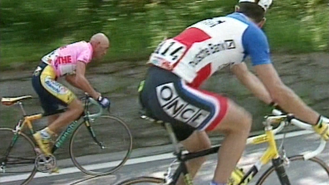 19 anni fa, l'impresa di Marco Pantani a Oropa: la grande rimonta dopo il salto di catena 19 anni fa, l'impresa di Marco Pantani a Oropa: la grande rimonta dopo il salto di catena