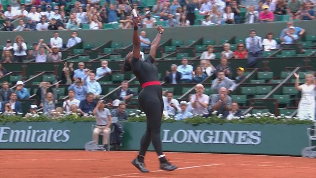 Serena Williams er videre til 3. runde efter stort comeback Serena Williams er videre til 3. runde efter stort comeback