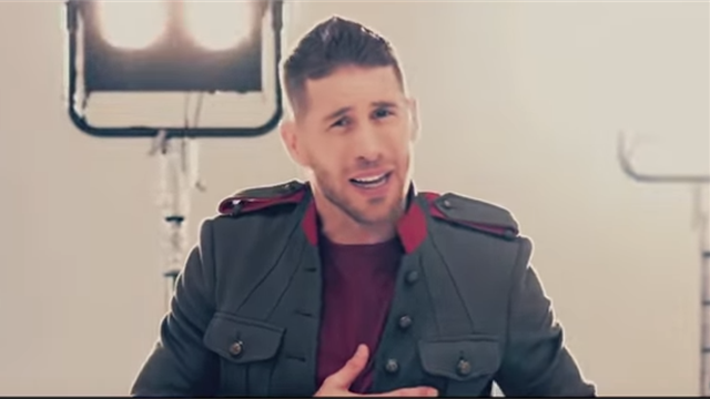 Carton jaune ? Sergio Ramos chante à gorge déployée dans un clip pour la Roja