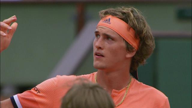 Zverev overvandt Dzumhur efter næsten fire timers tennis Zverev overvandt Dzumhur efter næsten fire timers tennis