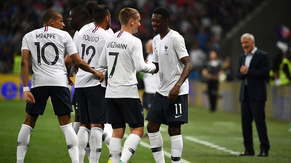 La joie d'Antoine Griezmann, Ousmane Dembélé et Kylian Mbappé face à l'Italie