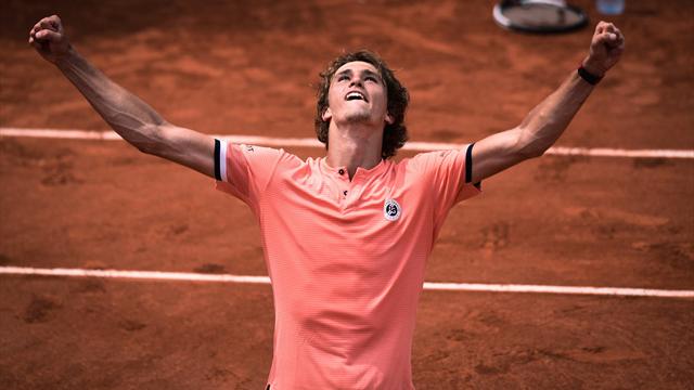Zverev slår russer og spiller sig i kvartfinalen Zverev slår russer og spiller sig i kvartfinalen