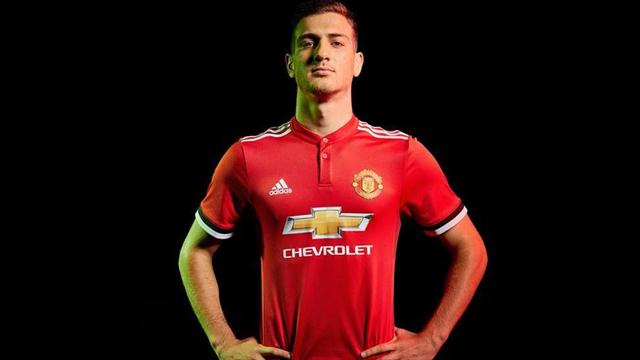 Après Fred, Manchester United s'offre Dalot