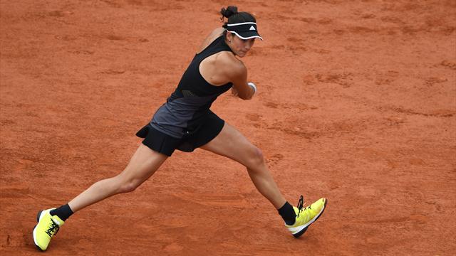 Muguruza sender Sharapova ud af Roland Garros med et brag Muguruza sender Sharapova ud af Roland Garros med et brag