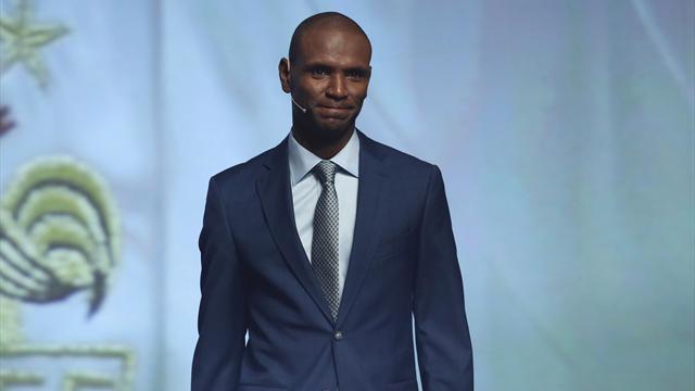 Abidal : "Nous devons attendre la décision de De Jong" Abidal : "Nous devons attendre la décision de De Jong"