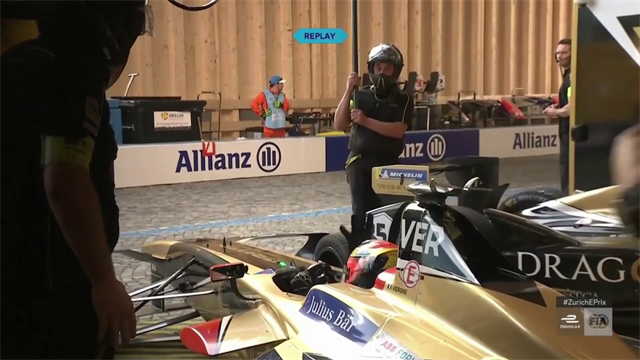 Zürich ePrix: Jean-Eric Vergne loses time at pitstop Zürich ePrix: Jean-Eric Vergne loses time at pitstop