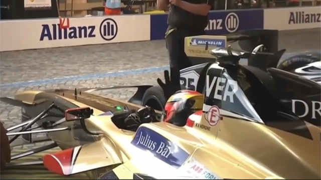 Un temps fou pour s'installer et démarrer sa monoplace : le moment où Vergne a tout perdu Un temps fou pour s'installer et démarrer sa monoplace : le moment où Vergne a tout perdu
