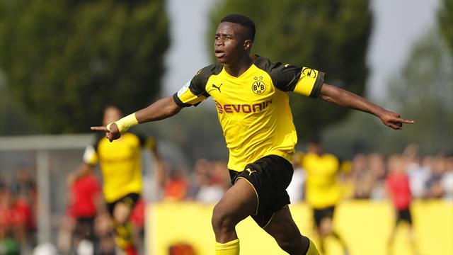 13-jähriges Wunderkind Moukoko begeistert - doch BVB bremst 13-jähriges Wunderkind Moukoko begeistert - doch BVB bremst