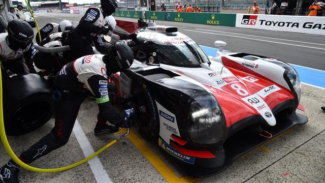 24 Horas de Le Mans: Actividad frenética en el box de Toyota para tener listos sus dos coches 24 Horas de Le Mans: Actividad frenética en el box de Toyota para tener listos sus dos coches
