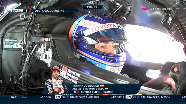 24 horas Le Mans 2018: Así fue la salida (con susto incluído) de Alonso en los entrenamientos 24 horas Le Mans 2018: Así fue la salida (con susto incluído) de Alonso en los entrenamientos