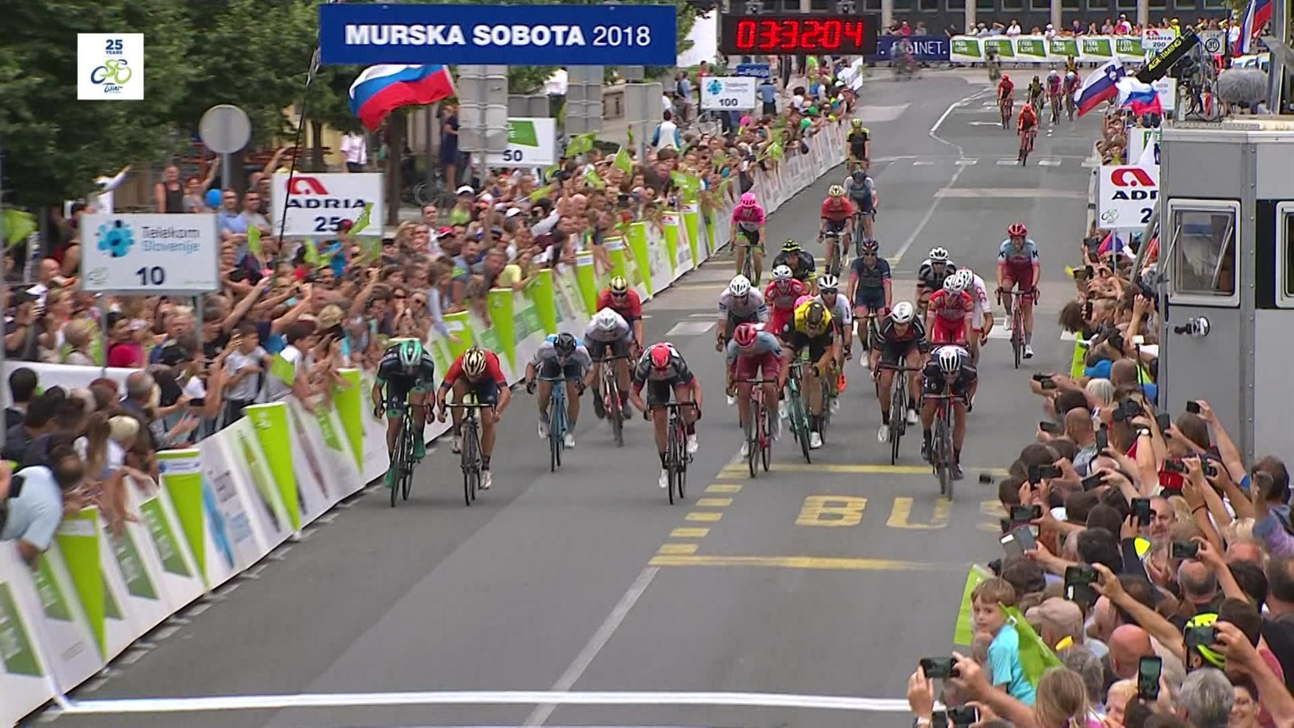 VIDEO Caleb Ewan au sol, Mark Cavendish gêné, Simone Consonni