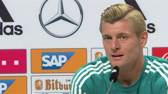 Kroos: Özil und Gündogan brauchen unsere Unterstützung Kroos: Özil und Gündogan brauchen unsere Unterstützung