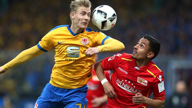 Fürth verpflichtet Verteidiger Sauer und Mohr