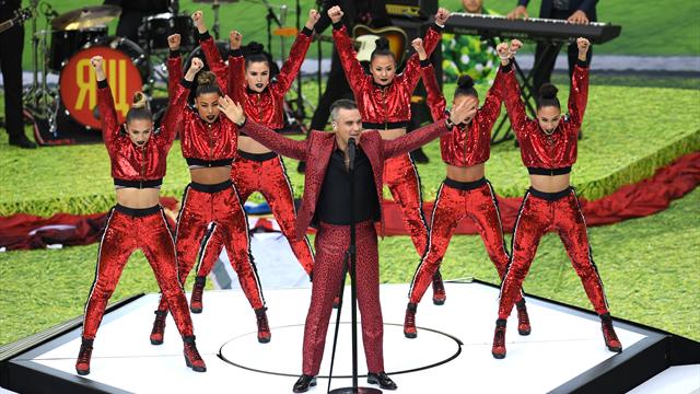 "Let Me Entertain You": Robbie Williams singt bei der WM-Eröffnung