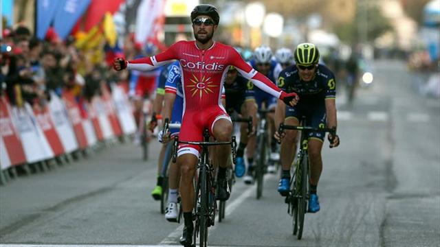 Bouhanni gana al sprint la primera etapa