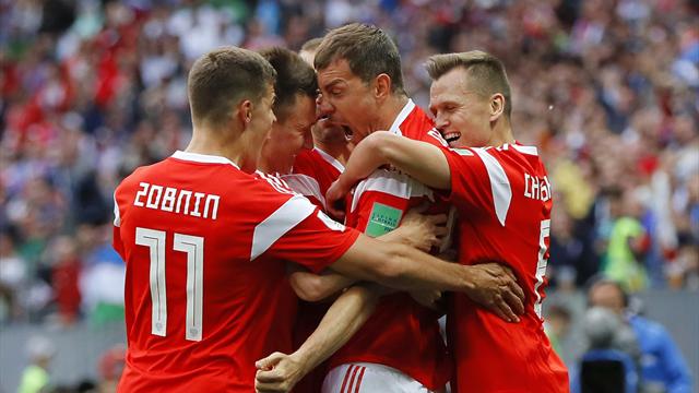 Cheryshev and Golovin inspire five-star Russia
