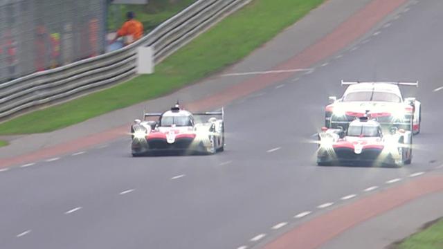 Fernando Alonso supera la Toyota di Lopez e vola in testa alla 24 ore di Le Mans Fernando Alonso supera la Toyota di Lopez e vola in testa alla 24 ore di Le Mans