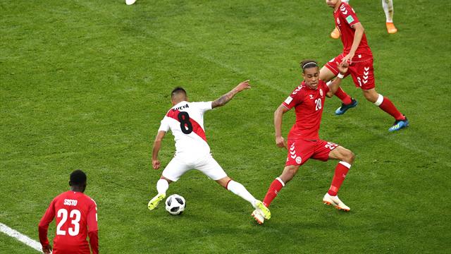 Le pagelle di Perù-Danimarca 0-1: Farfan e Cueva imprecisi, Schmeichel e Poulsen preziosi