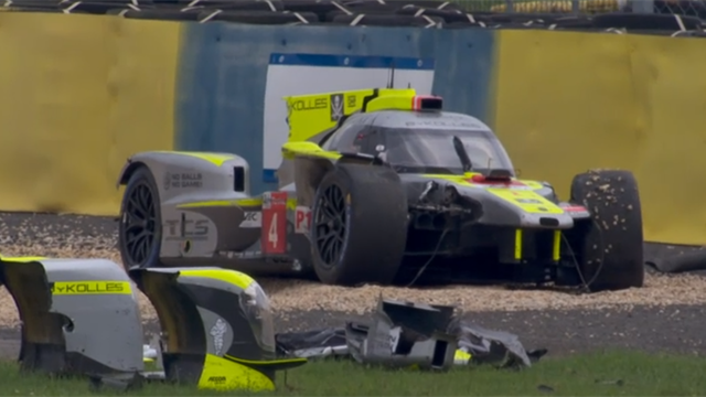 Un contact avec une GT, une énorme frayeur et un gros crash pour la Bykolles n°4 Un contact avec une GT, une énorme frayeur et un gros crash pour la Bykolles n°4