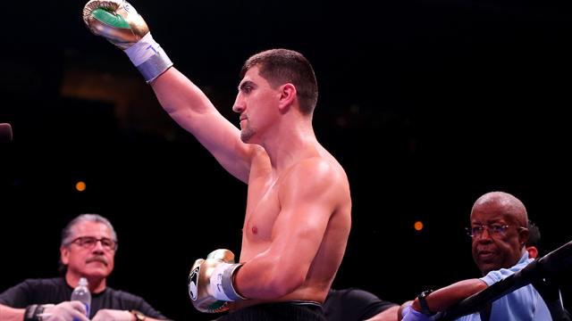 Huck feiert K.o.-Sieg bei Schwergewichts-Comeback