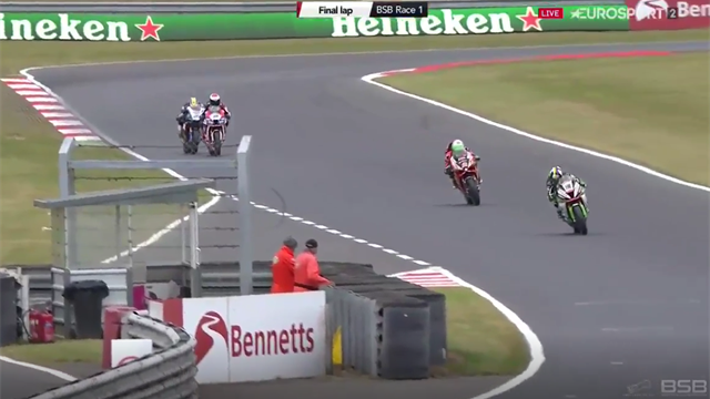 'What a move!' - Dixon passes Brookes to snatch third on final corners 'What a move!' - Dixon passes Brookes to snatch third on final corners