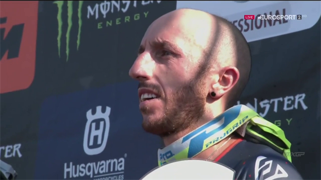 Fumogeni, inno di Mameli e delirio per Tony Cairoli: Ottobiano festeggia il campione italiano Fumogeni, inno di Mameli e delirio per Tony Cairoli: Ottobiano festeggia il campione italiano