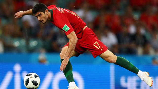 Guedes titulaire, Harit sur le banc