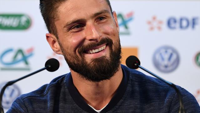 Champion du monde, Giroud a tenu son pari et s’est (presque) rasé la tête