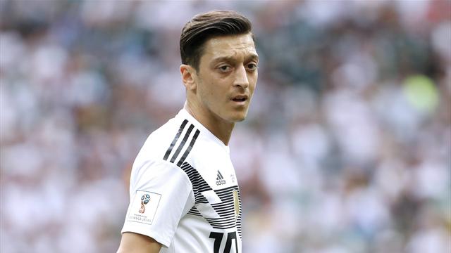 Löw baut um: Özil und Khedira gegen Schweden auf der Bank