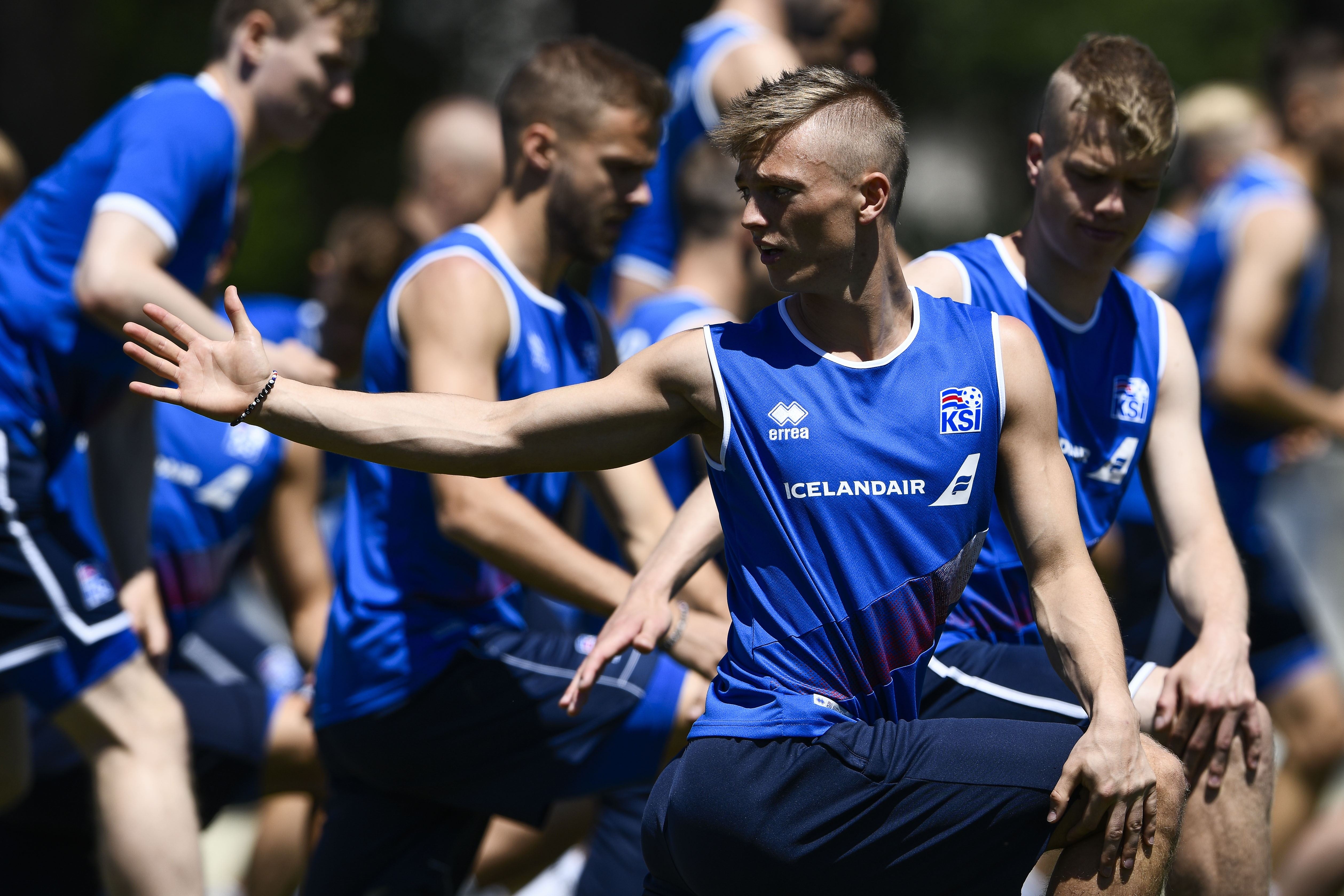 Albert Gudmundsson à l'entraînement avec l'Islande