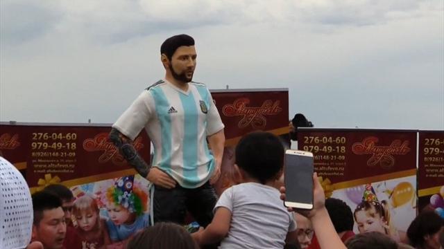 Mundial Rusia 2018: Una tarta con una réplica gigante de Messi para celebrar su 31 cumpleaños Mundial Rusia 2018: Una tarta con una réplica gigante de Messi para celebrar su 31 cumpleaños